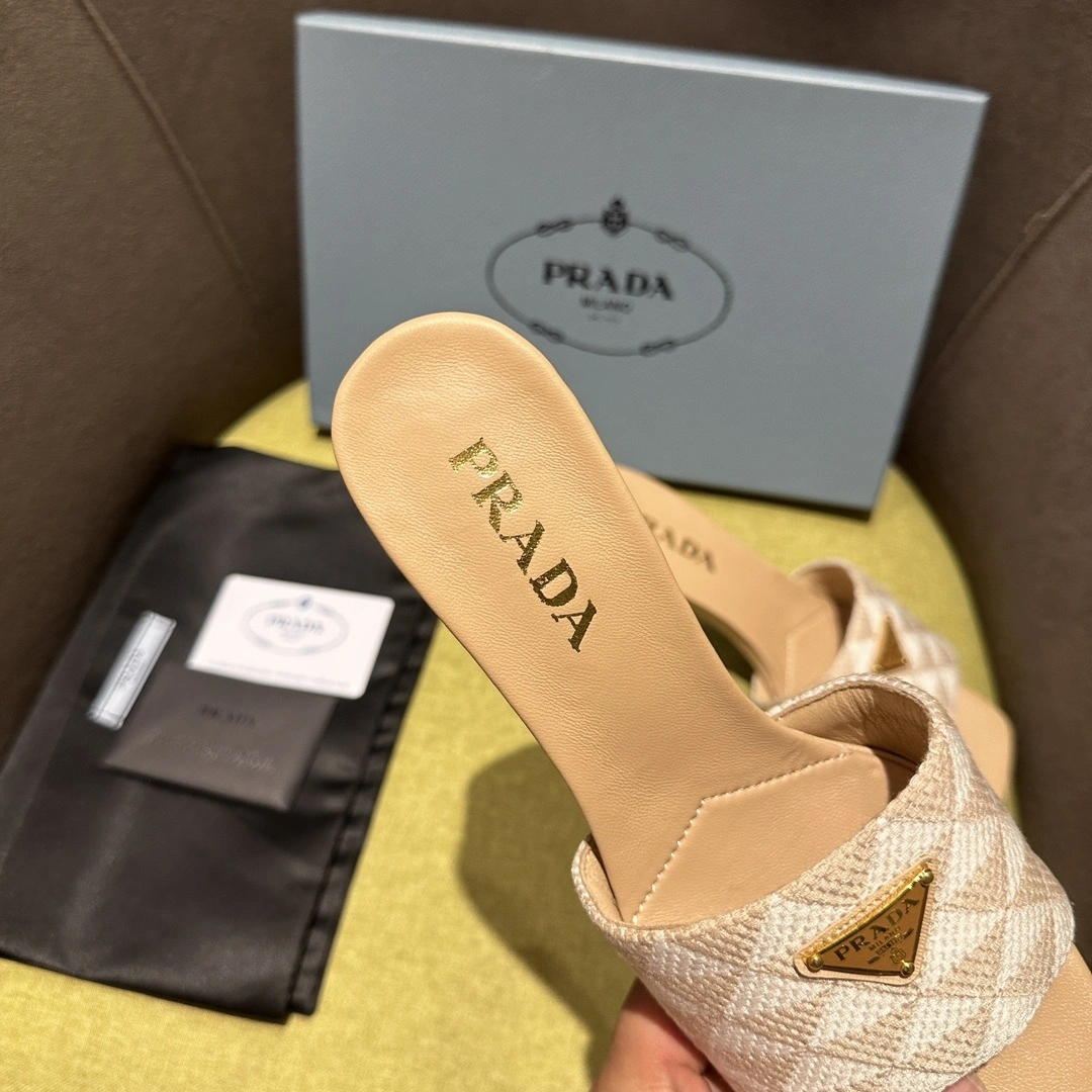 COCO-- Pr141 1XX637_3LK6_F0J0A_F_065 Heel height：6.5CM sheepskin item:D-X313H2212